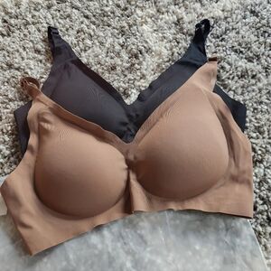 Jelly Lift Comfort Wireless Bras. NEW. One Black, One Brown, One Price! Size M.